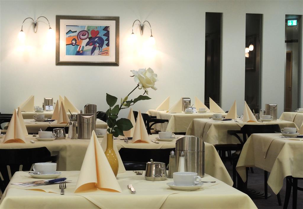 Best Western Hotel Im Forum Muelheim Mülheim an der Ruhr Ресторант снимка