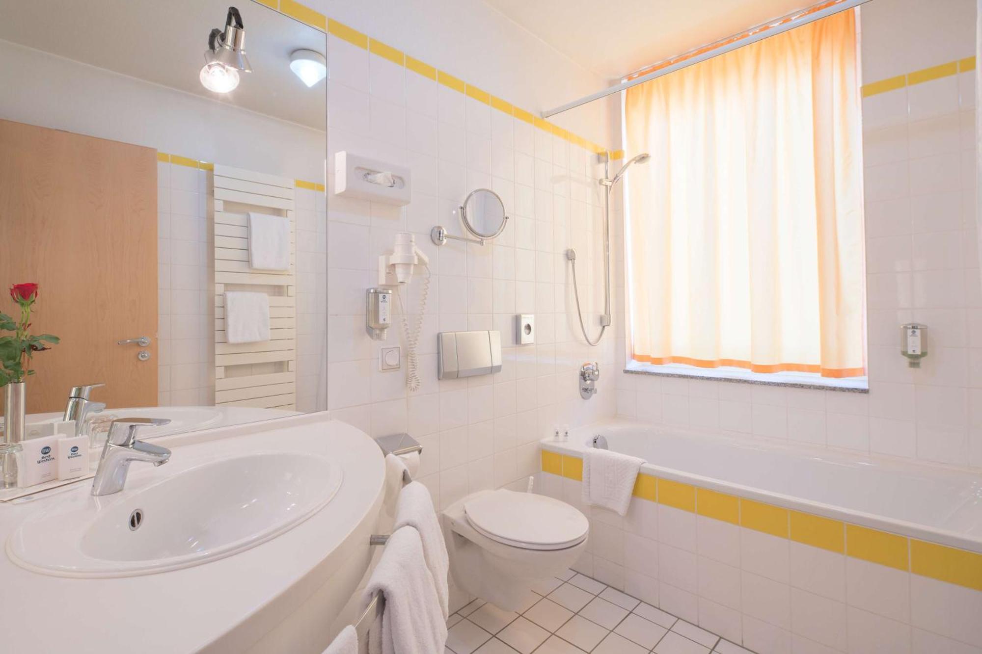 Best Western Hotel Im Forum Muelheim Mülheim an der Ruhr Екстериор снимка